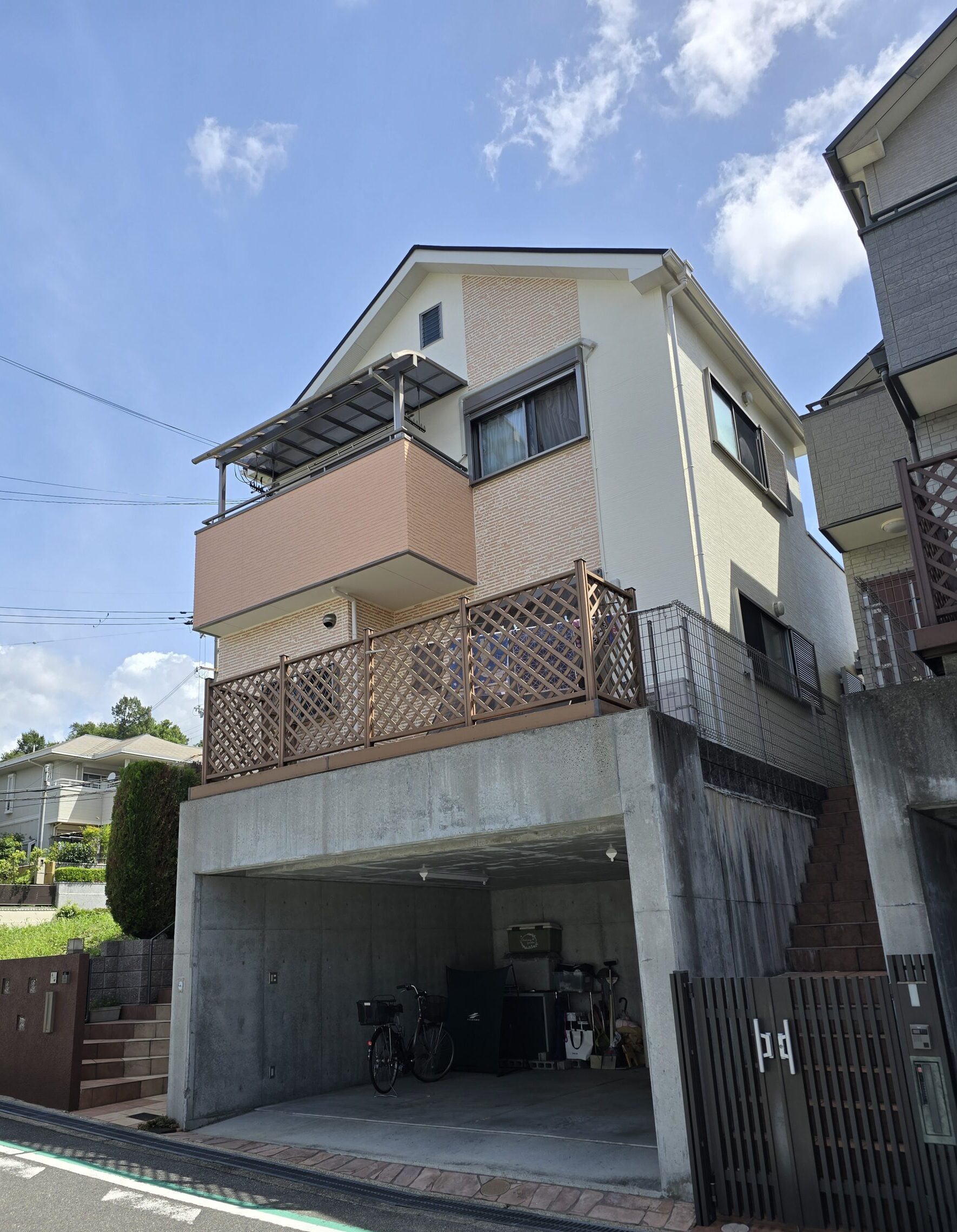 寝屋川市にて雨漏り修理〈サイディング目地からの雨漏り〉の施工後写真