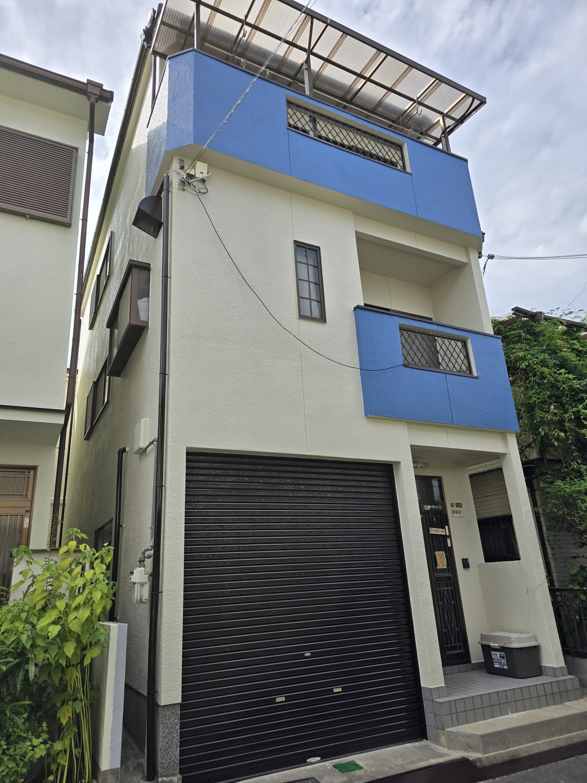 寝屋川市にて塗装工事〈雨漏り予防のメンテナンス工事〉の施工後写真